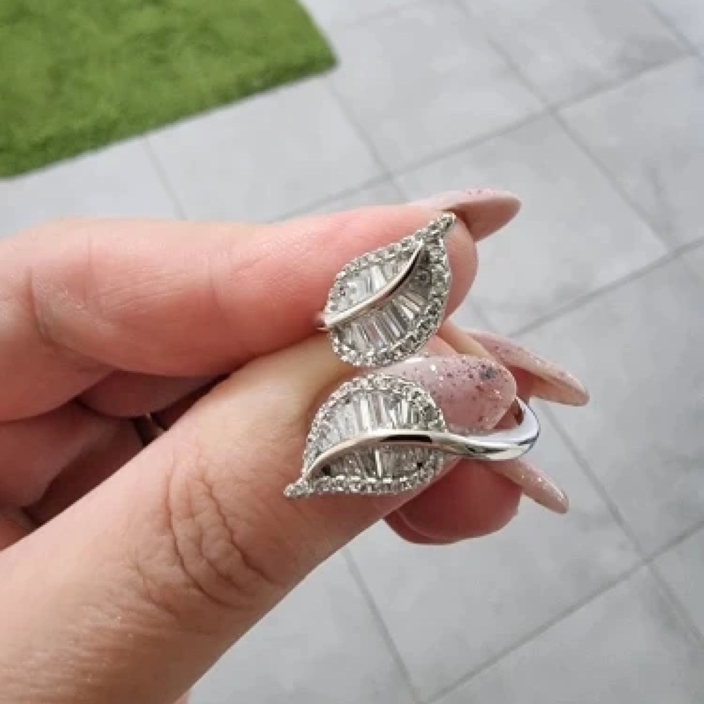 - Swarovski Elements Leaf Ring Adjustable Size 7-8 - image 2